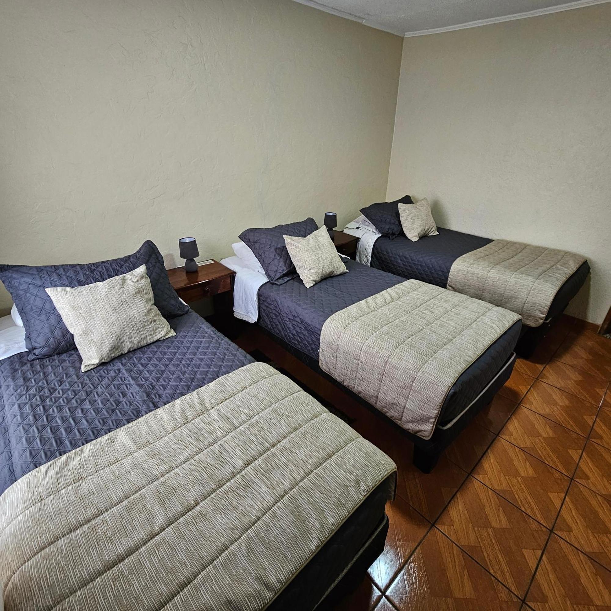 Hostal De Colon La Serena Exterior photo